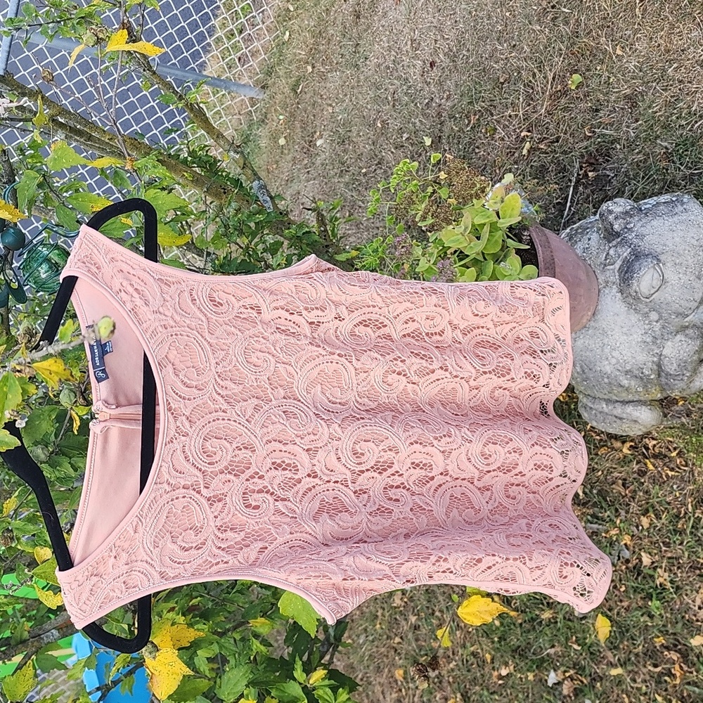 ADRIANNA PAPEL SZ L Womens Sleeveless Blouse Sz L GUC Peach